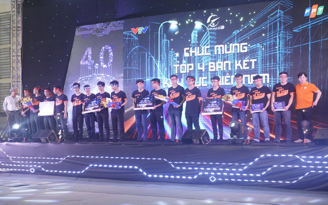8 đội xuất sắc vào Chung kết lập trình xe tự hành
