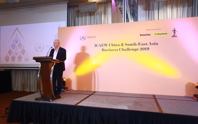Thí sinh Việt Nam giành giải Nhà hùng biện xuất sắc cuộc thi Chiến lược Kinh doanh ICAEW, khu vực Đông Nam Á và Trung Quốc 2019