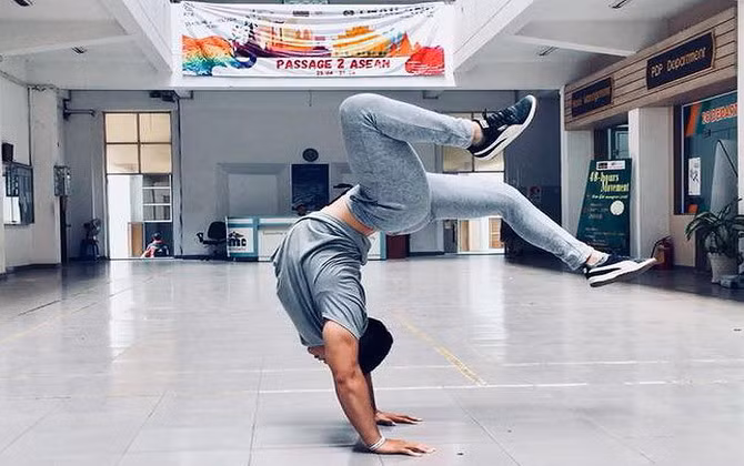 Những nam sinh FPT khiến cư dân mạng dậy sóng