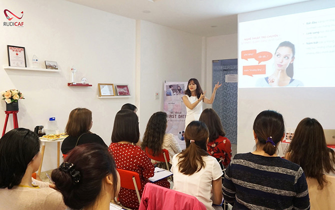 Phát động chiến dịch “SỐNG MÀU SẮC” cùng Rudicaf