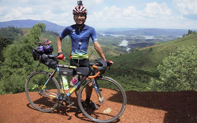 9X xuyên Việt bằng xe đạp