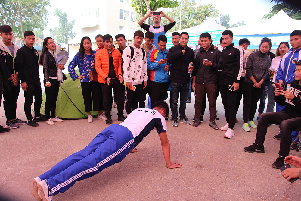 Trao hơn 300 cơ hội việc làm cho sinh viên ngành Sư phạm thể dục thể thao