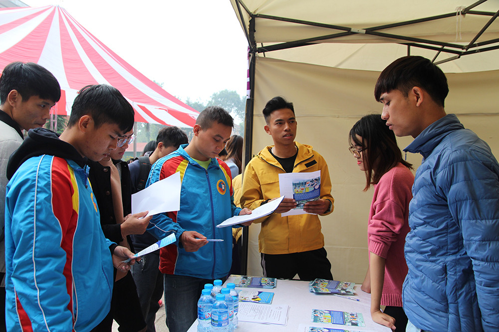 Trao hơn 300 cơ hội việc làm cho sinh viên ngành Sư phạm thể dục thể thao