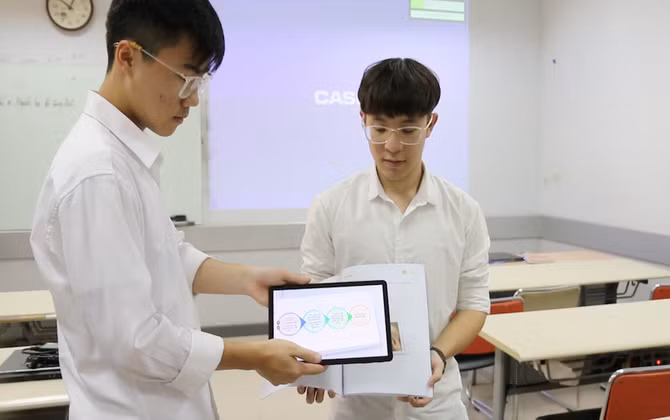 “Choáng” với cách học văn thời 4.0: Chơi game 3D, quét mã code