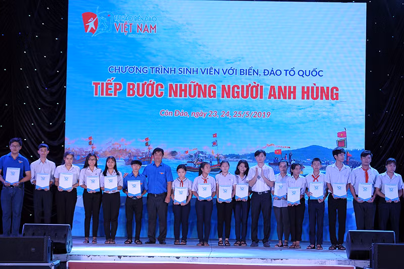 Chương trình Sinh viên với biển đảo Tổ quốc 2019 chính thức được khai mạc