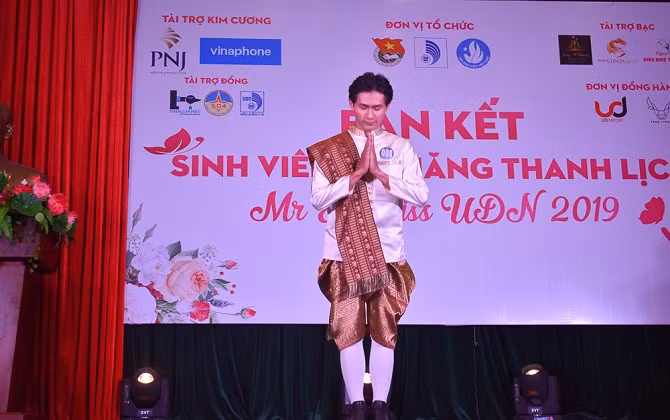 Sinh viên Tài năng Thanh lịch ĐH Đà Nẵng 2019 - Duyên dáng và sôi nổi