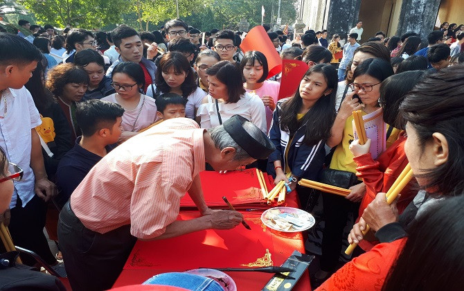 Đầu Xuân, thăm Văn Miếu Xích Đằng