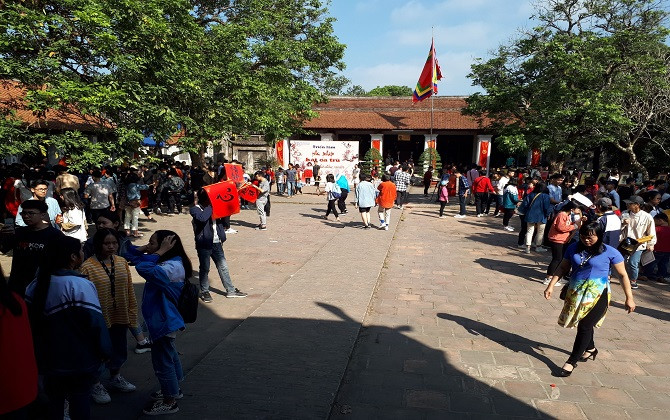 Đầu Xuân, thăm Văn Miếu Xích Đằng