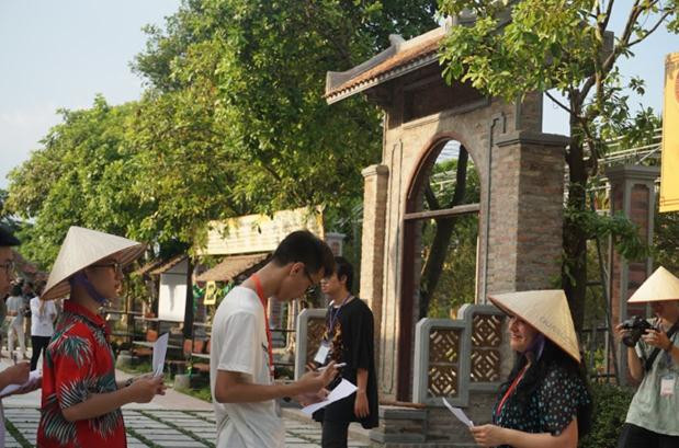 Người nước ngoài tưng bừng trải nghiệm Trung thu Việt cùng High5 Hanoi