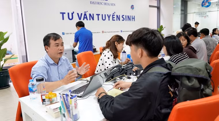 5 năm không yên ả ở trường ĐH Hoa Sen
