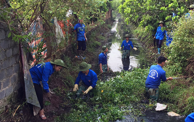 Sinh viên xây dựng nông thôn mới qua Chiến dịch Mùa hè xanh