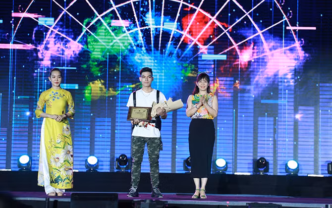 Sun World Danang Wonders “bùng cháy” trong đêm Chung kết Flashmob 2019 - “Sóng tuổi trẻ”