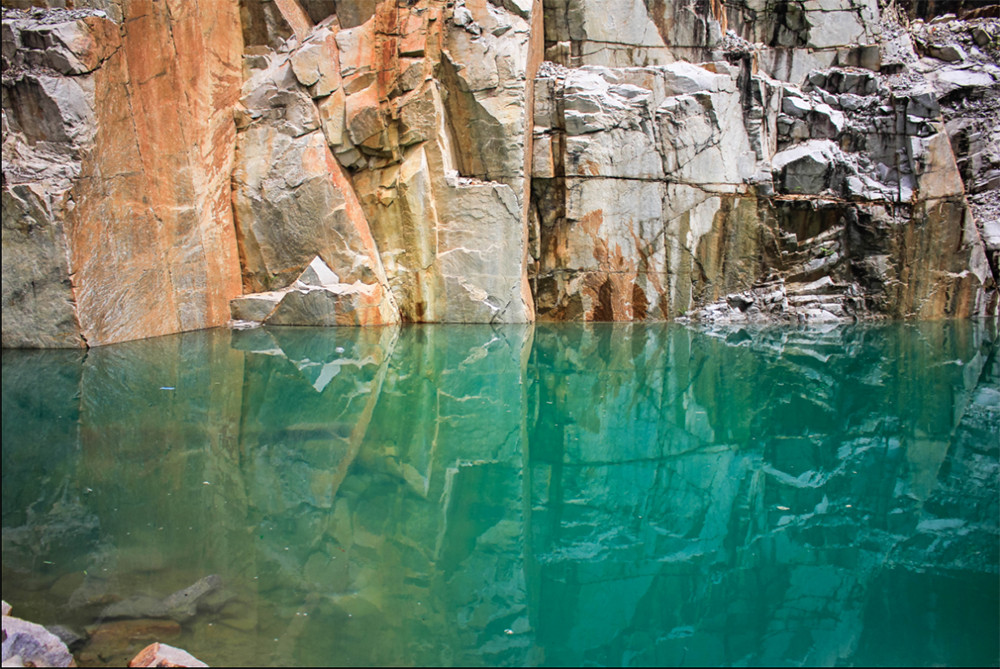 Rào chắn, đóng cửa Tuyệt tình cốc ở Lâm Đồng