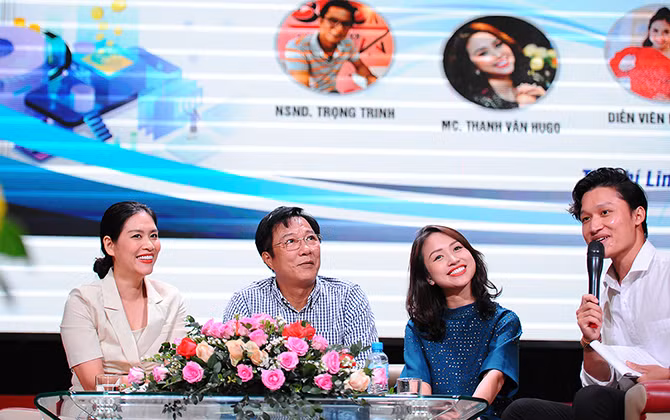 Nhiều nghệ sĩ nổi tiếng giao lưu với tân sinh viên Hải Dương