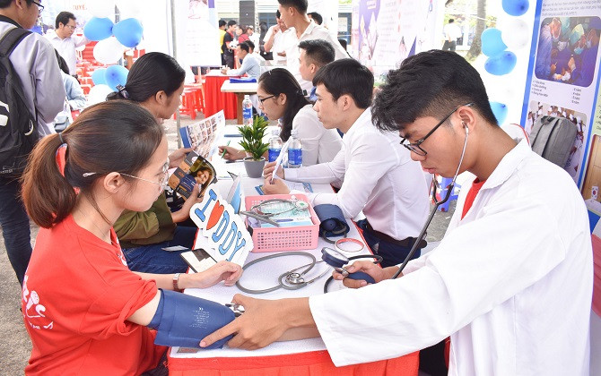 Đại học Đà Nẵng tổ chức chuỗi Ngày hội tư vấn tuyển sinh - hướng nghiệp 2019