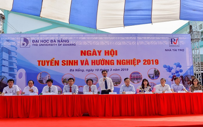 Đại học Đà Nẵng tổ chức chuỗi Ngày hội tư vấn tuyển sinh - hướng nghiệp 2019