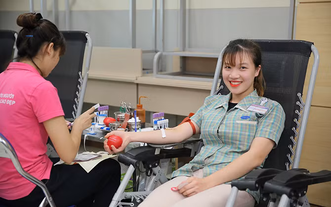 Tiếp tục chương trình hiến máu tình nguyện năm 2019: Tuổi trẻ rực rỡ cùng “Chung dòng máu việt”