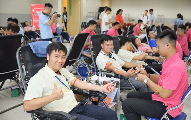 Tiếp tục chương trình hiến máu tình nguyện năm 2019: Tuổi trẻ rực rỡ cùng “Chung dòng máu việt”