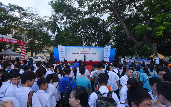 Sôi nổi Ngày hội Thanh niên với văn hóa giao thông tại Hải Phòng