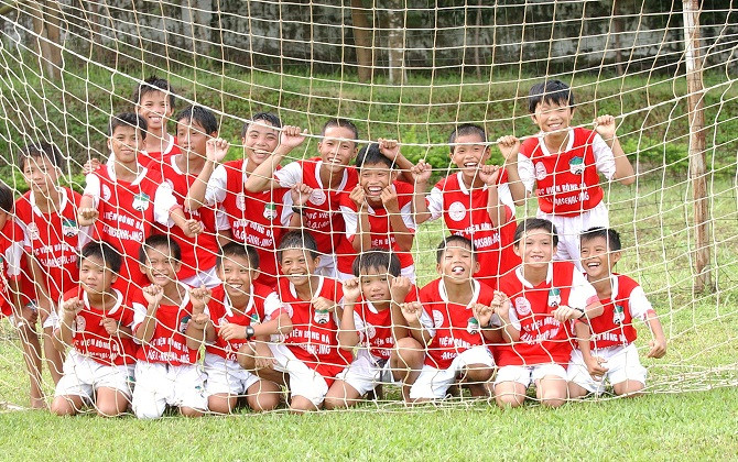 Đôi chân trần và đôi hài thủy tinh…