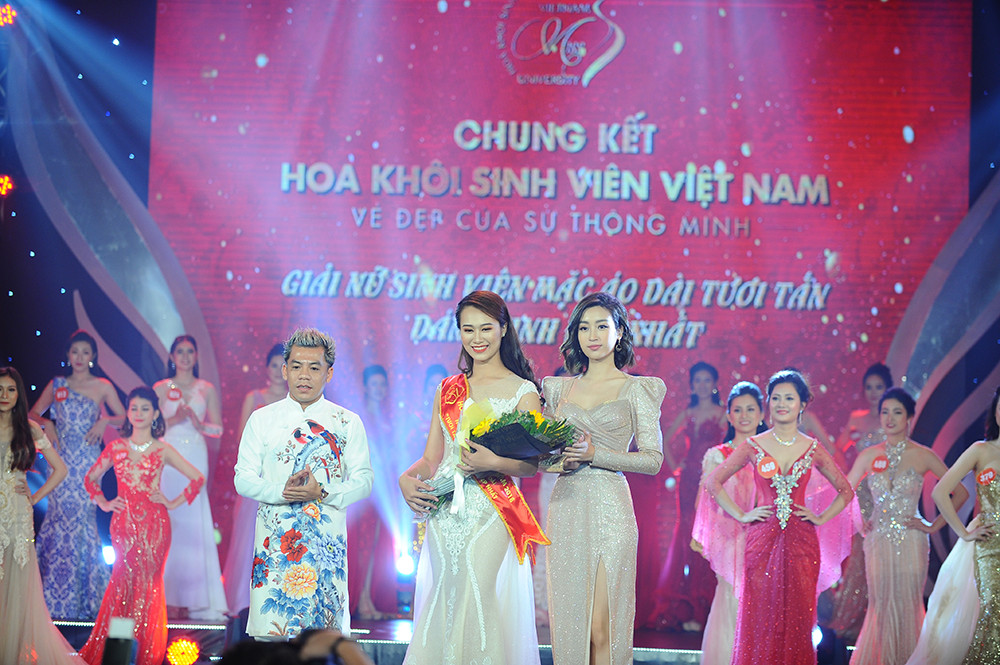 Nữ sinh Luật ĐH Huế đăng quang Hoa khôi sinh viên 2018