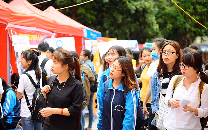 Cầu nối nhân lực cho sinh viên khối ngành kinh tế
