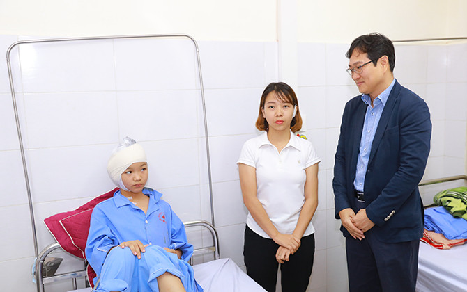 Hơn 3000 người dân được hỗ trợ khám chữa bệnh miễn phí