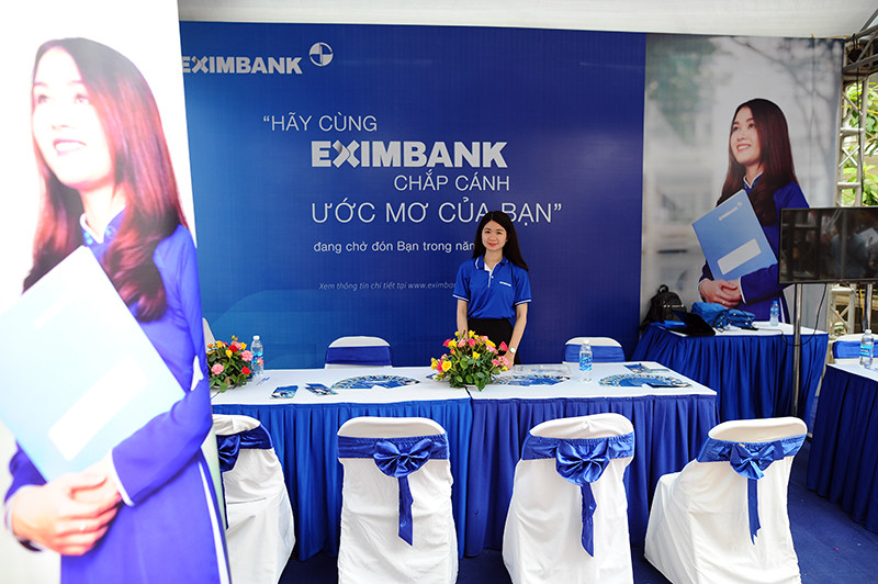 Sinh viên được phỏng vấn tuyển dụng trực tiếp tại Ngày hội việc làm 