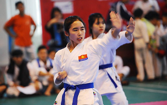 Võ sinh tranh tài tại giải Taekwondo huyện Hoài Đức mở rộng năm 2019