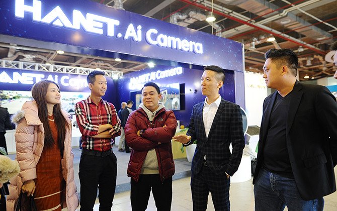 Start-up Việt học hỏi kết nối nguồn lực phát triển khởi nghiệp