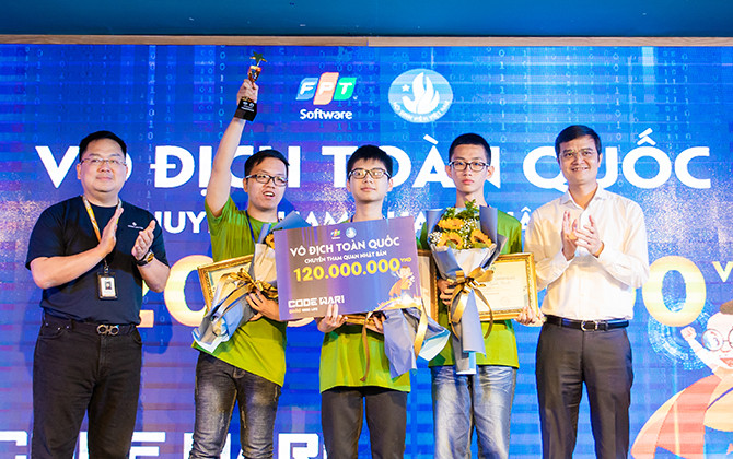 Sinh viên công nghệ giành giải nhất Cuộc thi Lập trình dành cho sinh viên