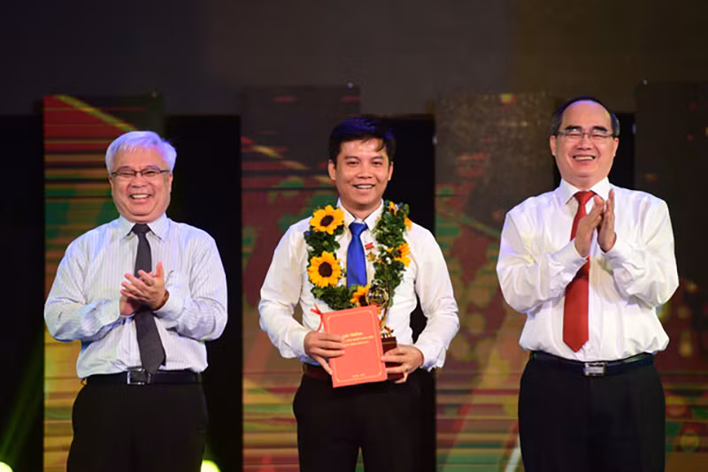 Trao quả cầu vàng cho 10 tài năng trẻ khoa học công nghệ
