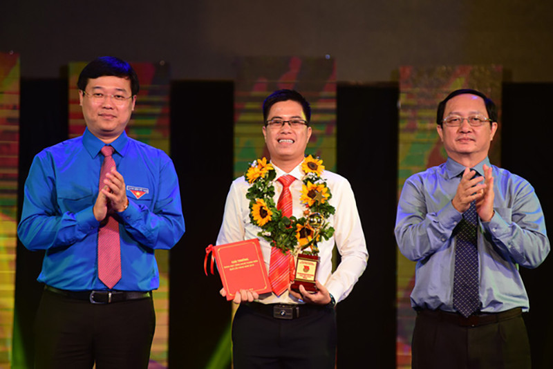 Trao quả cầu vàng cho 10 tài năng trẻ khoa học công nghệ
