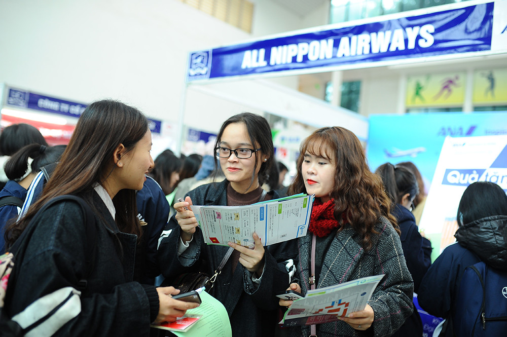 Gần 1000 việc làm trong ngày tuyển dụng cho sinh viên ĐH Ngoại ngữ - ĐHQG Hà Nội