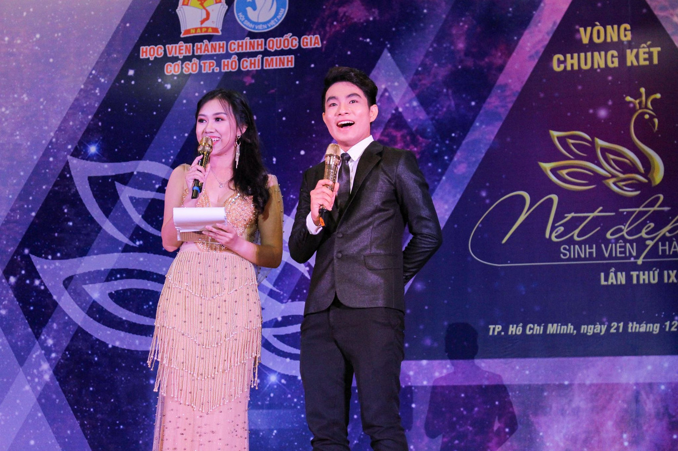 Cô MC mê Đoàn, Hội