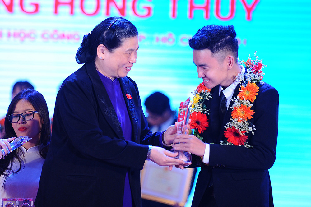 Vinh danh 190 Sinh viên 5 tốt cấp Trung ương