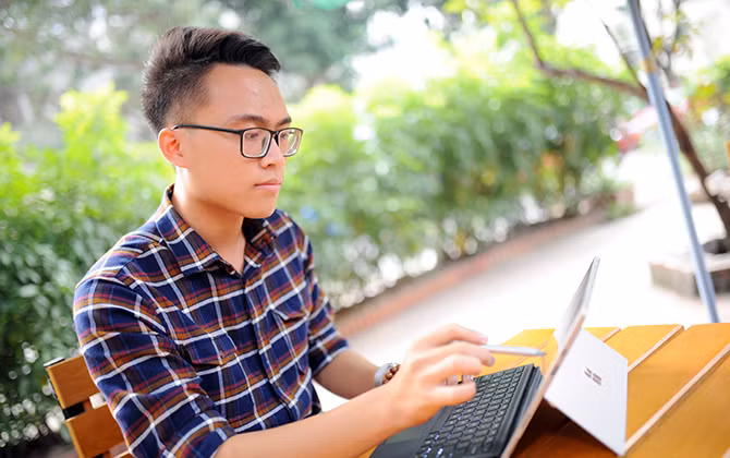 Chàng sinh viên khởi nghiệp từ Thực tế ảo