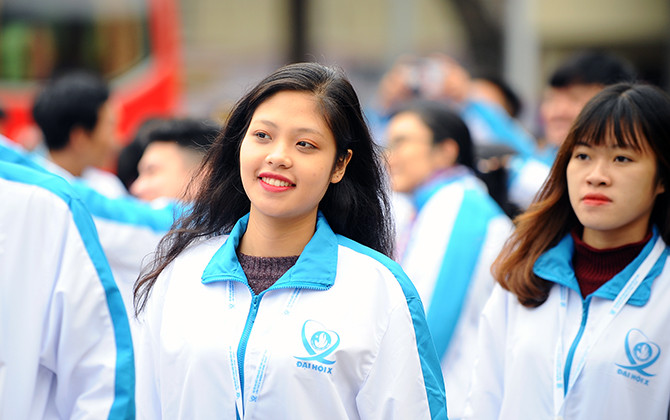 Đại biểu Sinh viên Việt Nam rạng ngời trước giời khai mạc