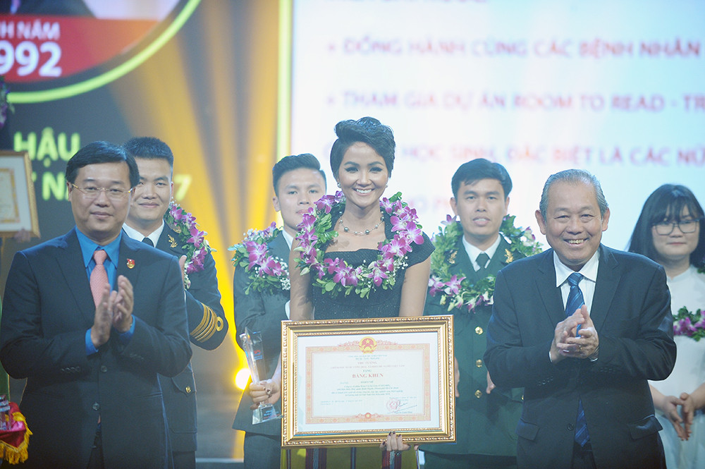 Tuyên dương 10 gương mặt trẻ Việt Nam tiêu biểu năm 2018