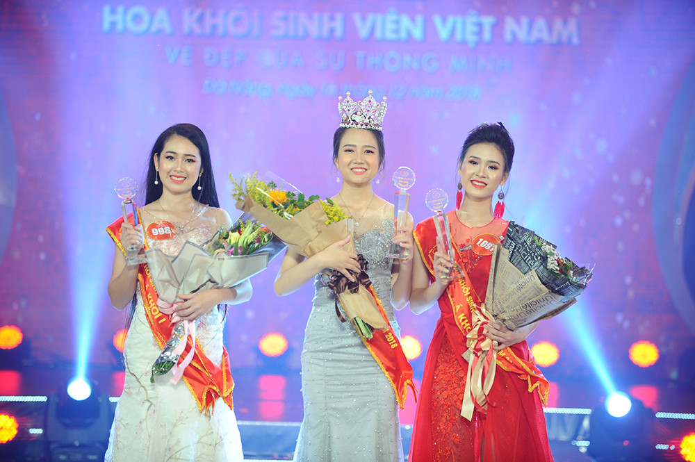 Nữ sinh Luật ĐH Huế đăng quang Hoa khôi sinh viên 2018