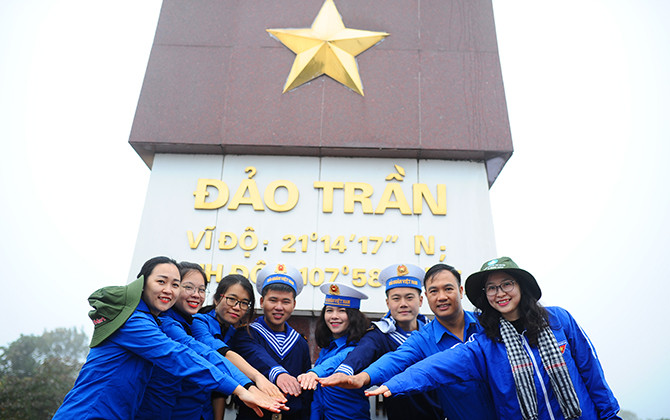 Thi trắc nghiệm về biển đảo trên ứng dụng “EREKA”