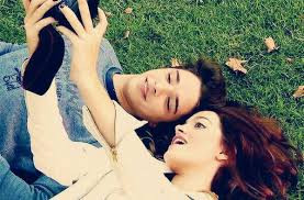 Tình yêu hay sự lãng mạn?