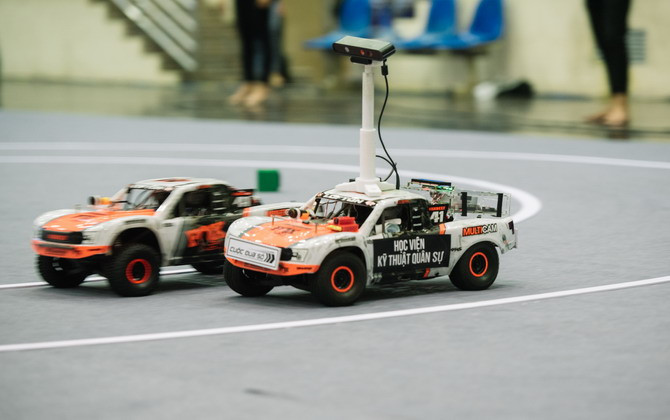 8 đội xuất sắc vào Chung kết lập trình xe tự hành