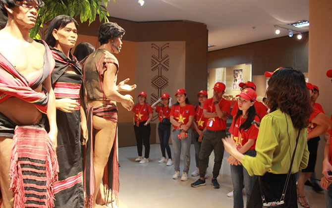 Thanh niên Tây nguyên gìn giữ bản sắc dân tộc, bảo vệ Tổ quốc