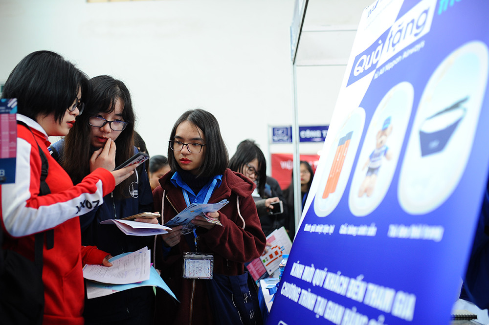 Gần 1000 việc làm trong ngày tuyển dụng cho sinh viên ĐH Ngoại ngữ - ĐHQG Hà Nội