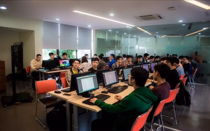 Đột nhập phòng lab cực phẩm của trường ĐH FPT
