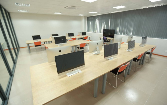 Đột nhập phòng lab cực phẩm của trường ĐH FPT