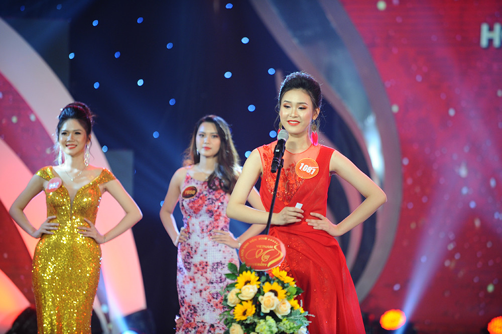 Top 5 Hoa khôi sinh viên thể hiện tài ứng xử