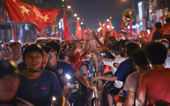 Đi bão” thế nào để vừa an toàn vừa văn minh mà vẫn cuồng nhiệt