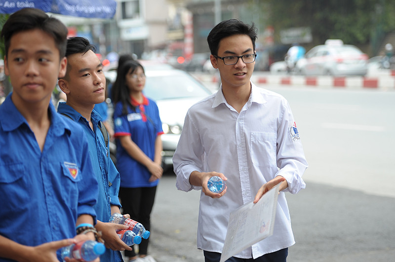 Tình nguyện Tiếp sức mùa thi hỗ trợ tối đa cho thí sinh